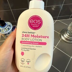 eos Shea Better 24H Moisture Body Lotion - Strawberry Dream
